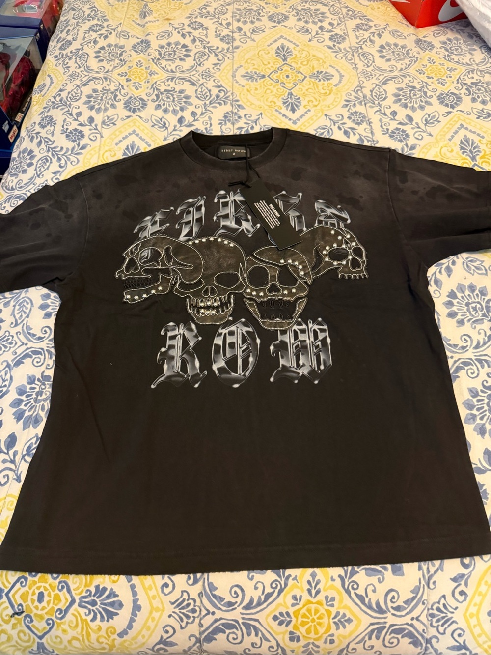 First Row Men’s Black Skull Graphic Tee